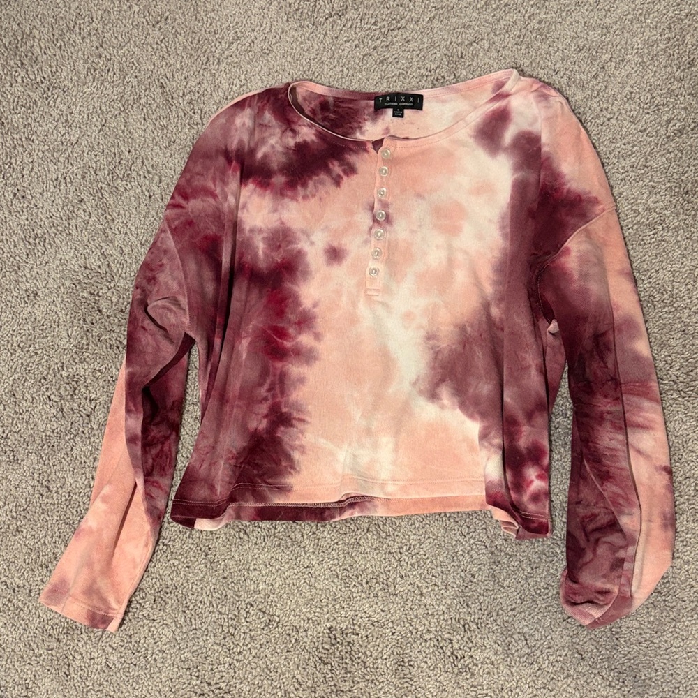 RIXO Pink & Burgundy Tie-Dye Henley Long-Sleeve crop style top